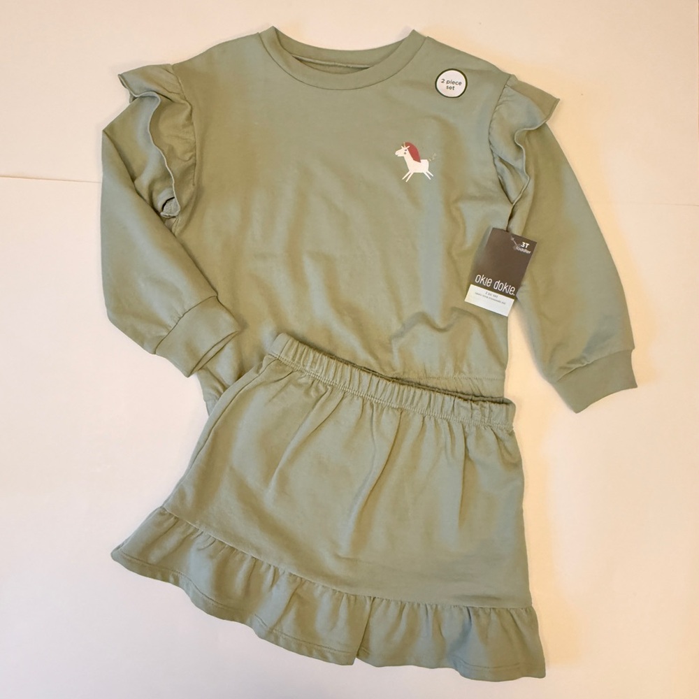 Okie Dokie  sweatshirt & matching skort Set Size 3T Sage Green Ruffle Outfit NWT
